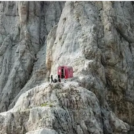 La Montagna Incantata Nyaraló